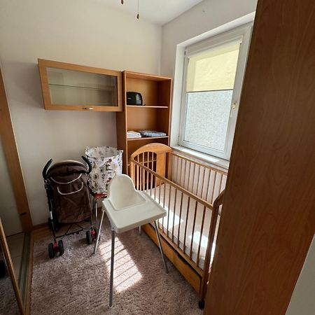 Apartamento Wygodny Apartament Dla Rodziny 3-5 Osobowej Varsovia Exterior foto